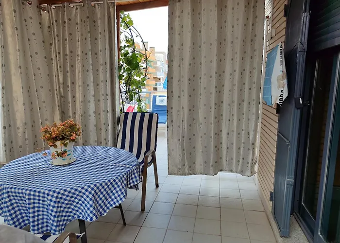 Habitacion Familiar En Un Atico Con Gran Terraza Y,Cocina ,En La Playa