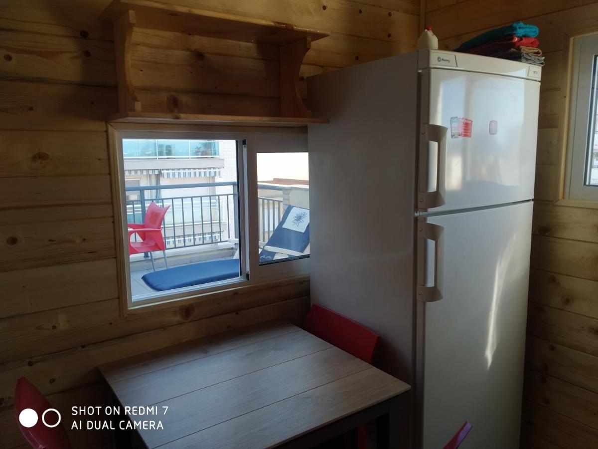 Familiar En Un Atico Con Gran Terraza Y,cocina ,en La Playa Allotjament en família Burriana