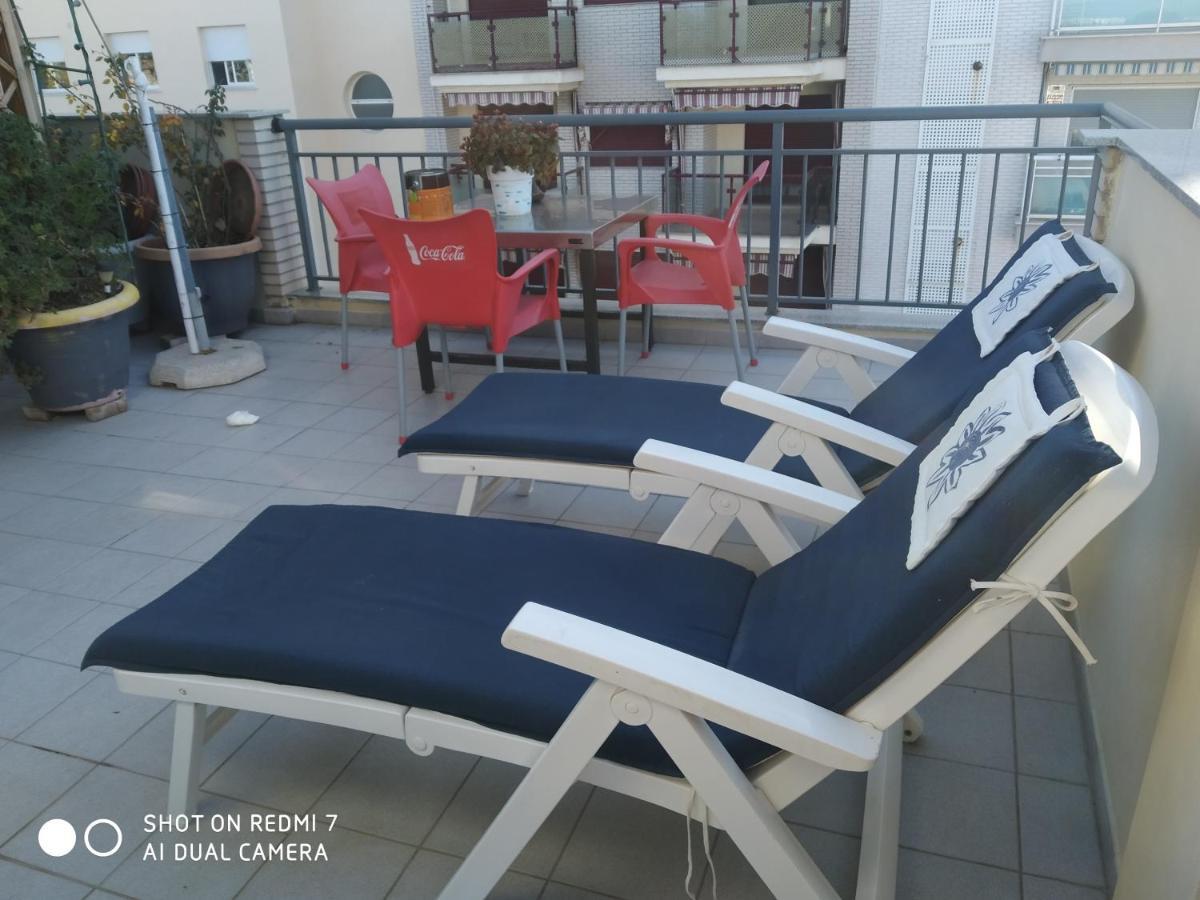 Familiar En Un Atico Con Gran Terraza Y,cocina ,en La Playa Homestay Burriana
