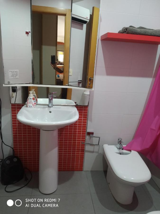 Homestay Familiar En Un Atico Con Gran Terraza Y,cocina ,en La Playa
