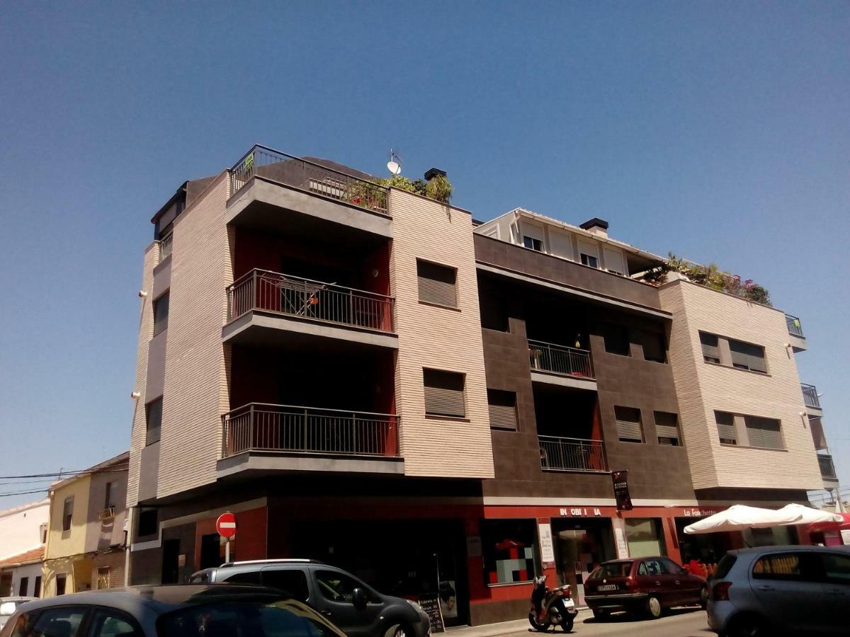 Familiar En Un Atico Con Gran Terraza Y,cocina ,en La Playa Homestay